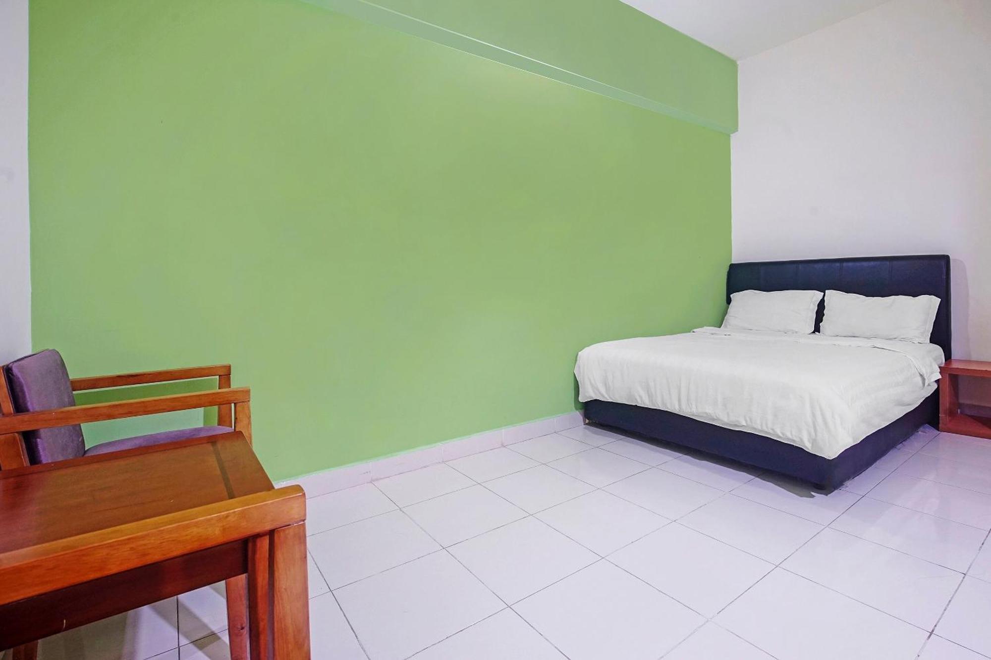 Hotel Night Queen Salak Tinggi Σεπάνγκ Εξωτερικό φωτογραφία