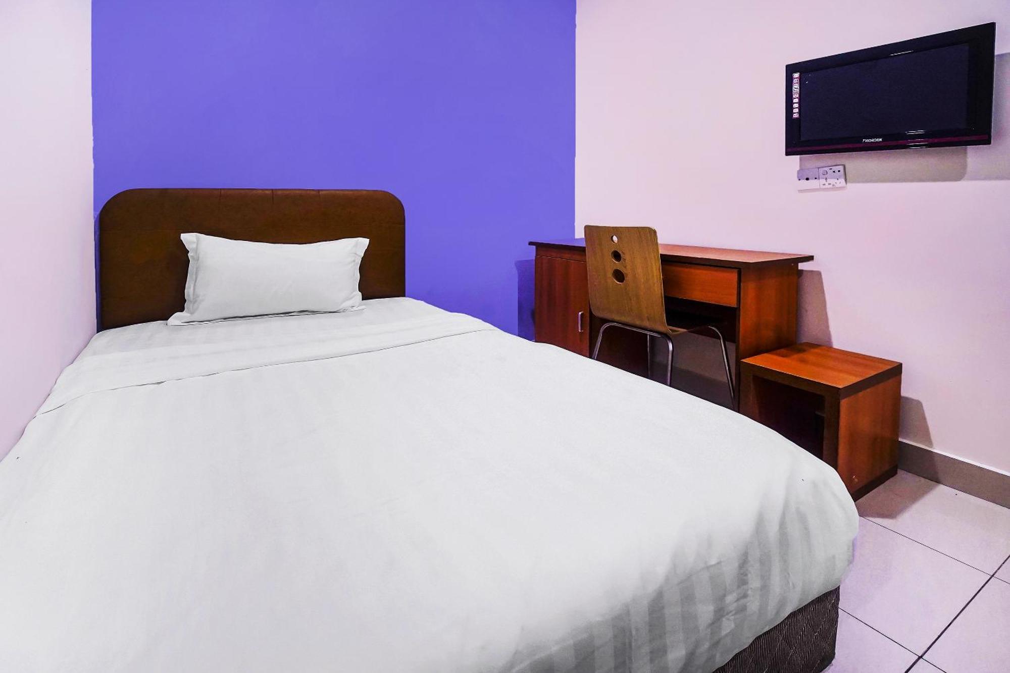 Hotel Night Queen Salak Tinggi Σεπάνγκ Εξωτερικό φωτογραφία