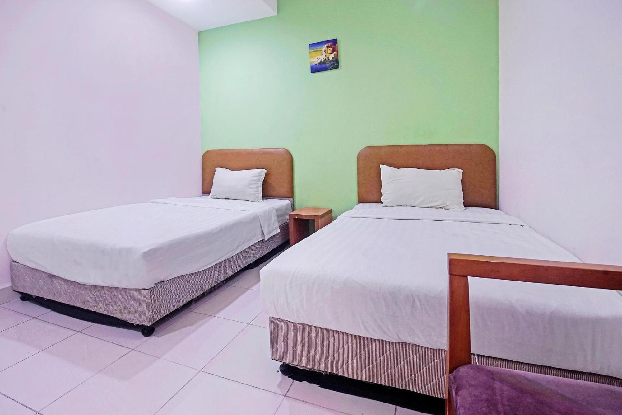 Hotel Night Queen Salak Tinggi Σεπάνγκ Εξωτερικό φωτογραφία